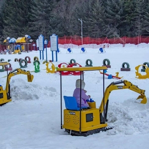 雪地挖掘機